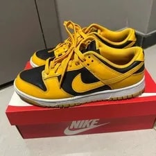 Nike — Nike Dunk Low Championship Golden Road — Sneaker — resale