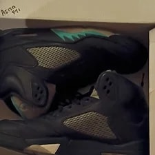 Jordan — Jordan Air 5 Mid-Top Lace-Up — Sneaker — resale