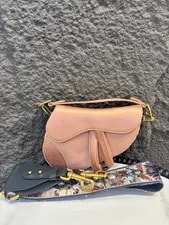 Dior — Dior Saddle Small Logo 20x15cm — Handbag — resale