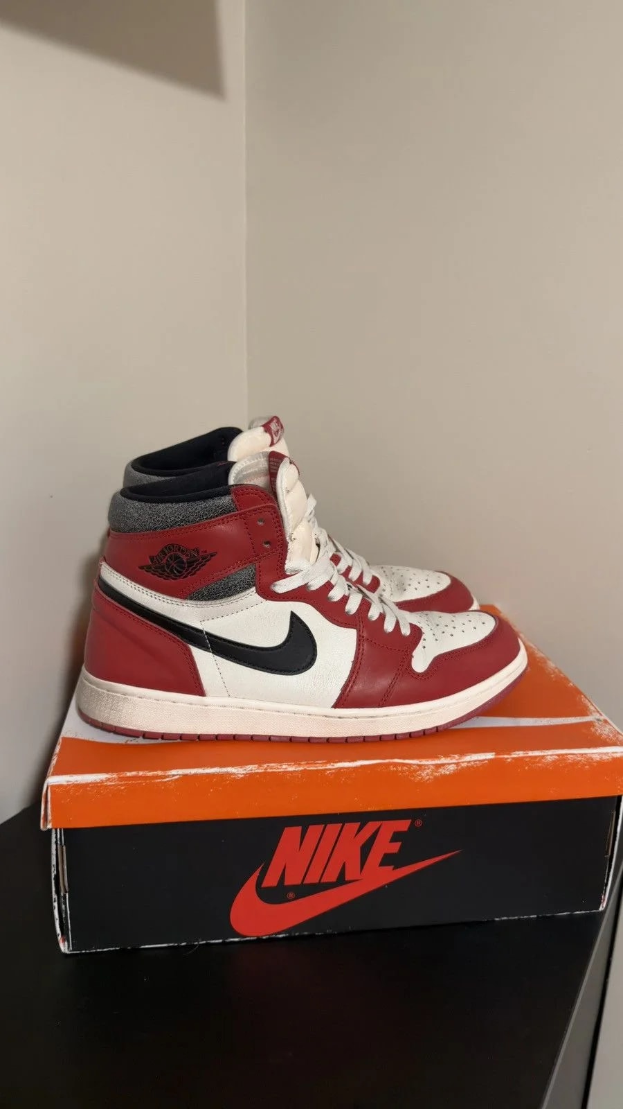 Jordan — Jordan 1 Lost & Found — Sneaker — resale
