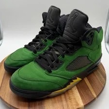 Air Jordan — Air Jordan 5 SIze 8 1/2 Retro SE Oregon Apple 0591 — Sneaker — resale