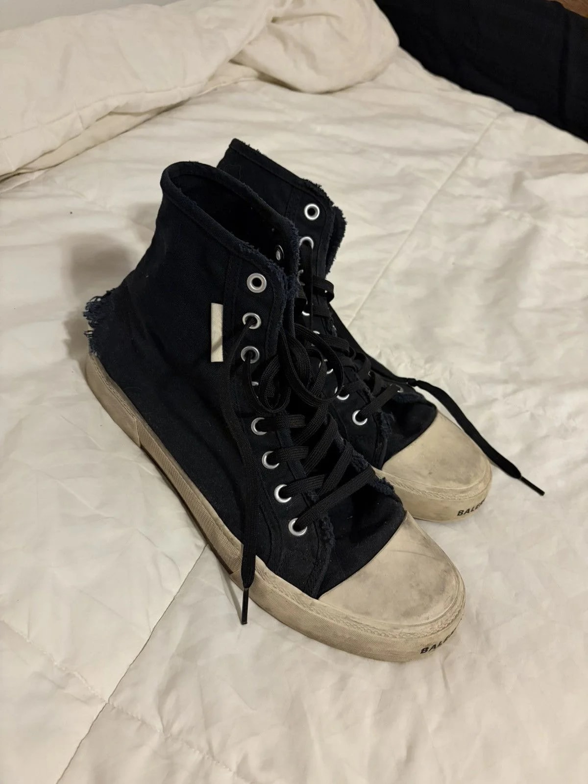 Balenciaga — Balenciaga Paris High Top Destroyed — Sneaker — resale