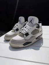 Jordan — Size 13 - Jordan 4 Retro Mid Military — Sneaker — resale