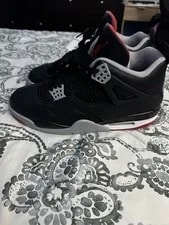 Jordan — Retro Jordan 4 — Sneaker — resale