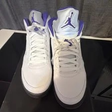Jordan — Size 9 - Jordan 5 2022 — Sneaker — resale