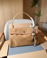 Balenciaga — Balenciaga Rodeo Medium – , Soft Structured — Handbag — resale