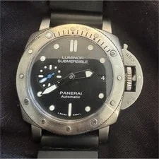 Panerai — Panerai Luminor Submersible Automatic 300m Date Box Extra Straps — Watch — resale