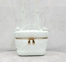 Bottega Veneta — Bottega Veneta Mini Vanity Case Crossbody 743551 146352271 — Handbag — resale