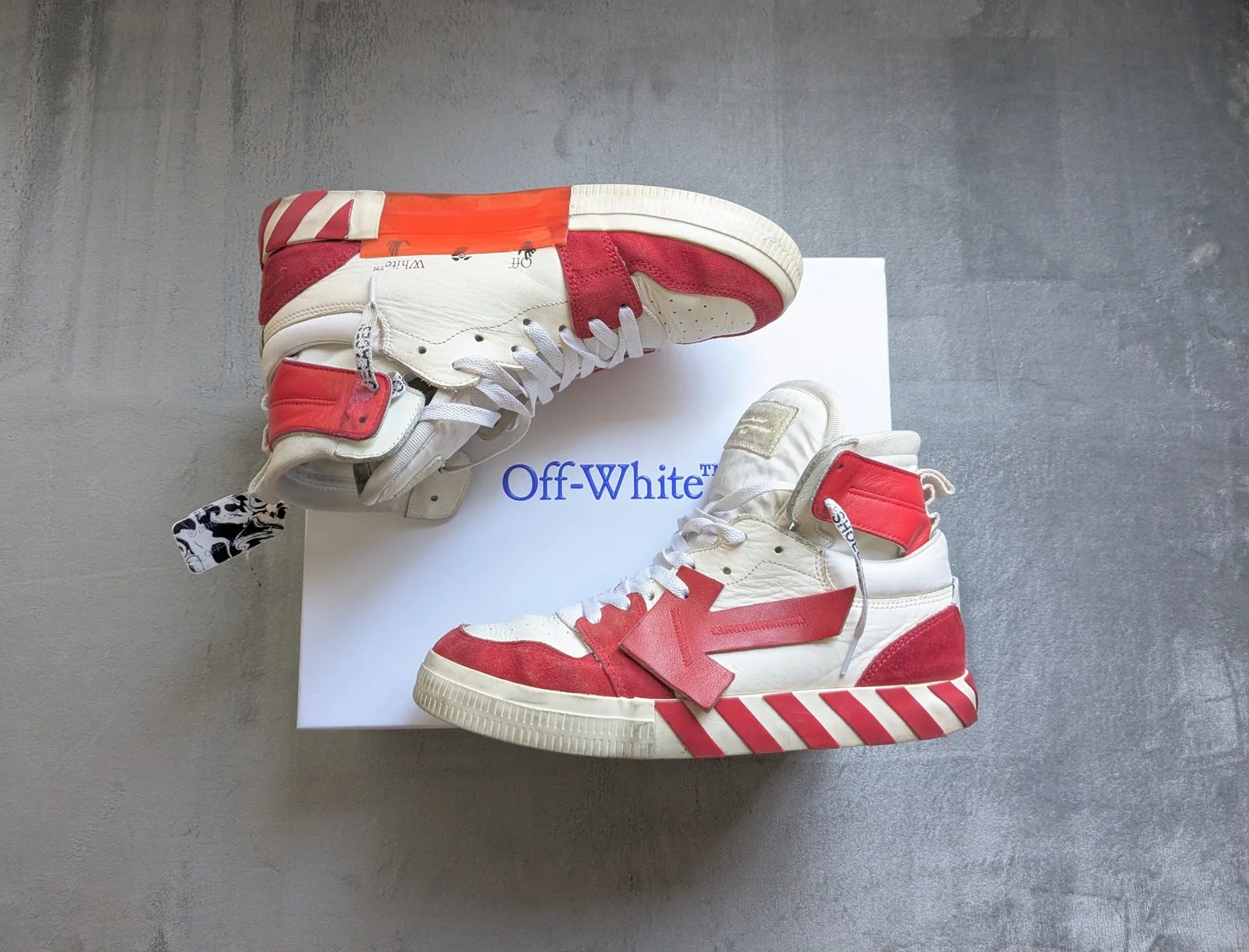 Off-White — Off-white Vulcanized High Top 10 43 — Sneaker — resale