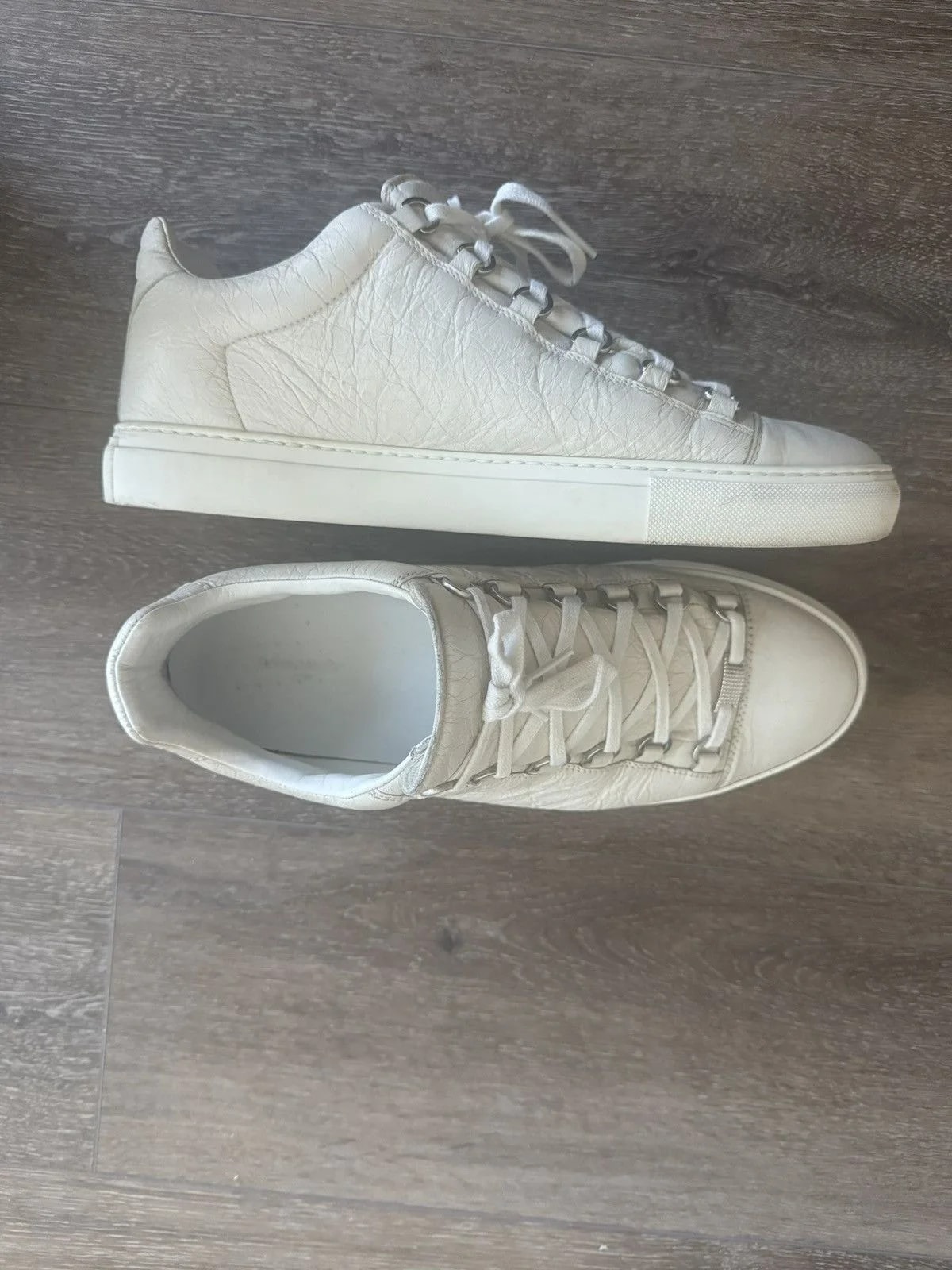 Balenciaga — Balenciaga Low-top Arenas — Sneaker — resale