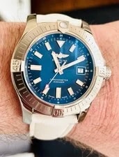 Breitling — Breitling Avenger 43 | Ref. A17318 | Blue Dial | 2020 | Full Set — Watch — resale