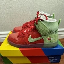 Nike SB — Nike SB Dunk High Strawberry Cough — Sneaker — resale