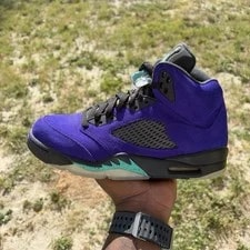 Jordan — Jordan 5 Alternate Grape — Sneaker — resale