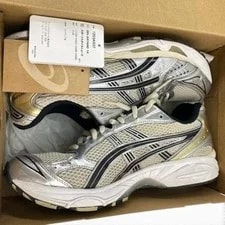 Asics — 9.5US Asics Gel-Kayano 14 1203A537-200 — Sneaker — resale