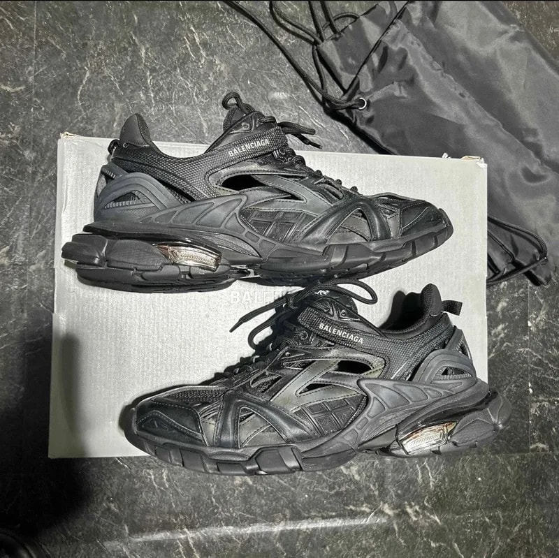 Balenciaga — Balenciaga Track 2’s Vnds Sz 9 With Box ! — Sneaker — resale