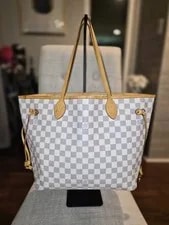 Louis Vuitton — Louis Vuitton Neverfull With -Tone Hardware — Handbag — resale