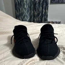 Yeezy — Yeezy 350 v2 ‘ ’ (10.5) — Sneaker — resale