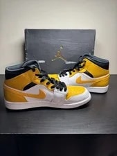 Nike Air Jordan 1 Mid Sneakers — Sneaker — resale
