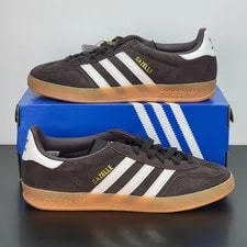 Adidas — Adidas Gazelle Size 7.5 Athletic Shoes Footwear Casual — Sneaker — resale