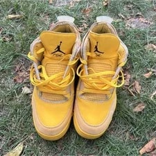Jordan — Jordan Air 4 ’s Mid Top Lace Up Solid — Sneaker — resale