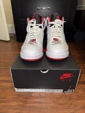 Air Jordan — Air Jordan Retro 5 — Sneaker — resale