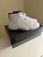 Air Jordan — Air Jordan 11 Legend /Columbia 2024 — Sneaker — resale