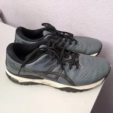 Asics — Asics Gel Kayano ACE Size 11.5 Color Running — Sneaker — resale