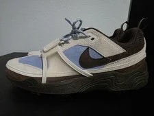 Nike — Nike Zoom Field Jaxx Leche HQ3072-400 — Sneaker — resale
