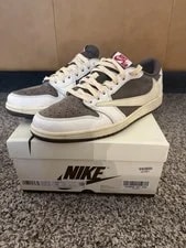 Travis Scott — Air Jordan 1 Low — Sneaker — resale