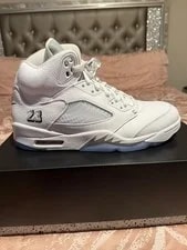 Air Jordan — Size 10.5 - Air Jordan 5 Retro 2026 — Sneaker — resale