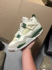 Jordan — Jordan 4 Retro - SB — Sneaker — resale
