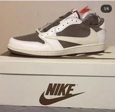 Travis Scott — Low Reverse — Sneaker — resale
