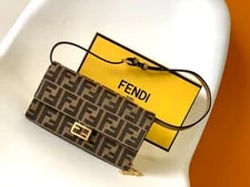 Fendi — Fendi Wallet on Chain Baguette Crossbody — Handbag — resale