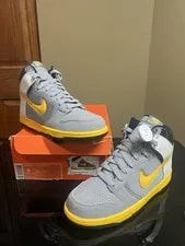Nike — Nike Dunk High Varsity Maize — Sneaker — resale