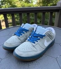 Nike SB — Size 9 - Nike SB Dunk Low Border . 304292-411. — Sneaker — resale