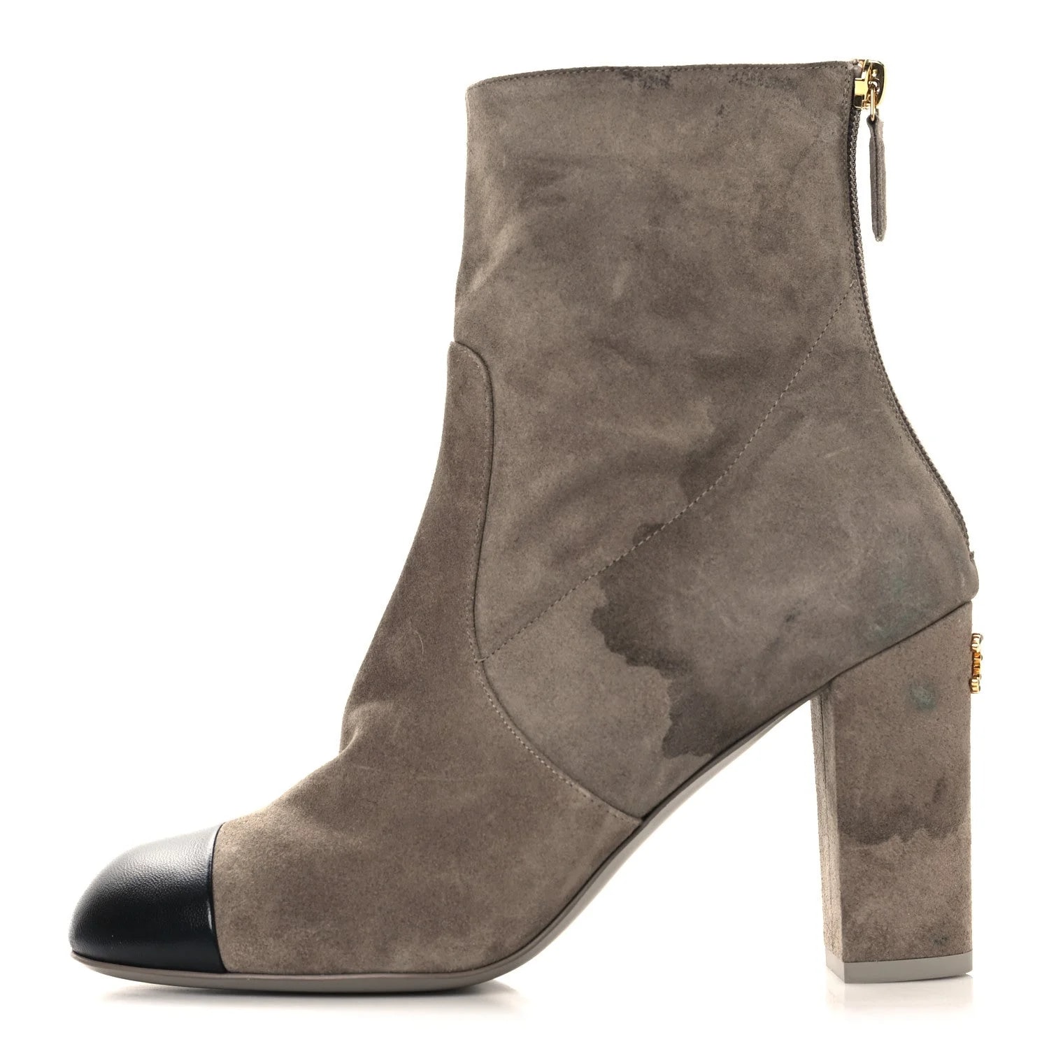 Chanel — Cap Toe CC 39 — Designer Shoe — resale
