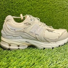 New Balance — New Balance 2002R Size 8 Athletic Running Walking Shoes — Sneaker — resale