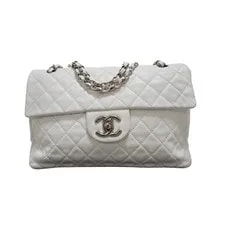 Chanel — Chanel Classic Flap Woman — Handbag — resale