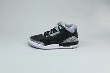 Jordan — Air Jordan 3 Retro ' Glow' (GS) DM0967-031-36.5- Uni — Sneaker — resale