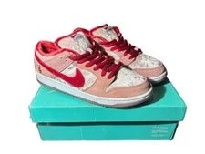 Nike SB — Nike SB Dunk Low StrangeLove Skateboards US 11 — Sneaker — resale