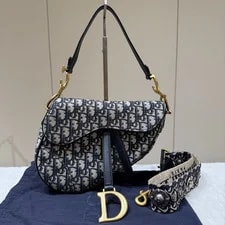 Dior — Christian Dior Saddle Medium With Strap — Handbag — resale