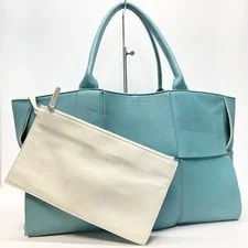 Bottega Veneta — Bottega Veneta Arco Woven w/Pouch JP — Handbag — resale