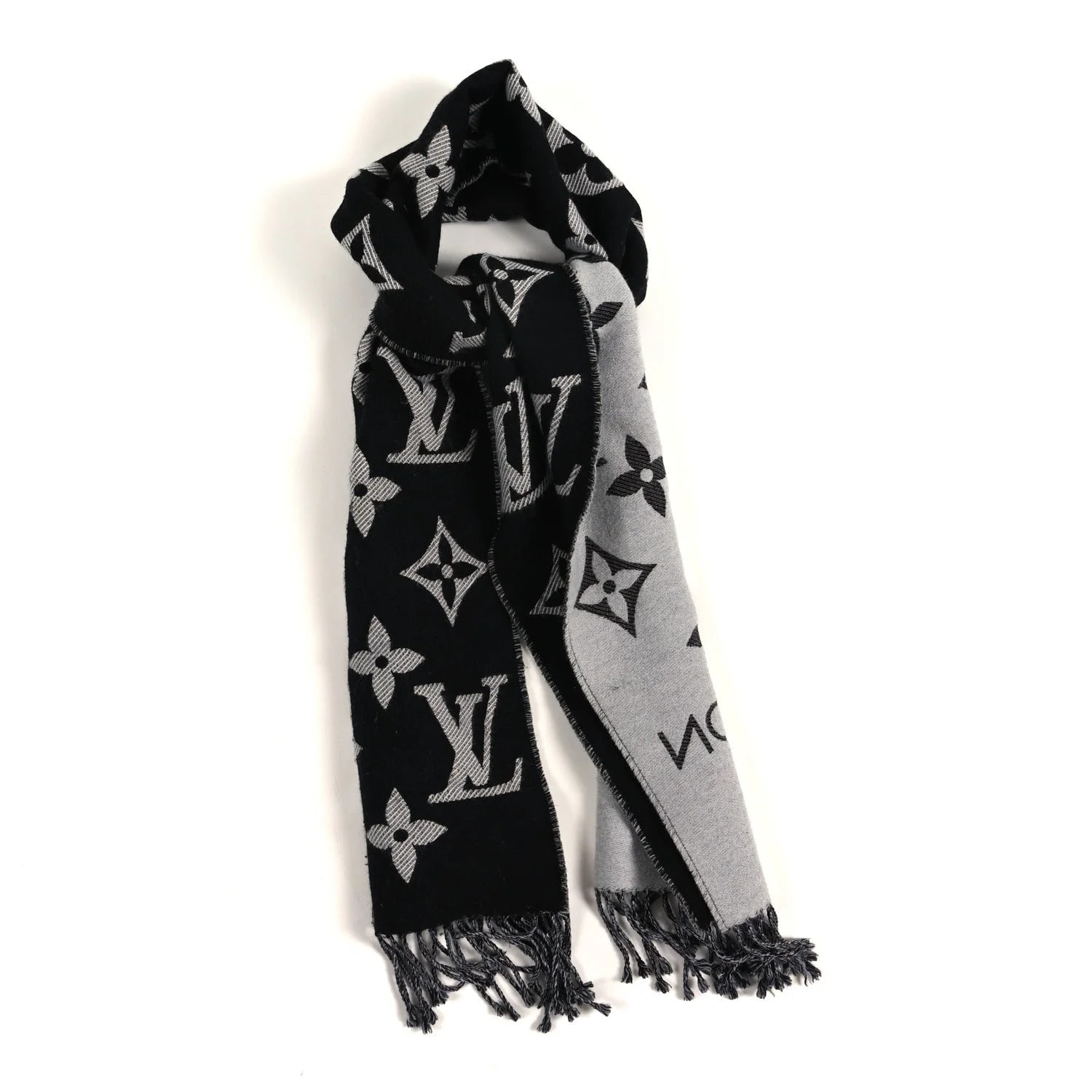 Louis Vuitton — Essential Scarf — Accessory — resale