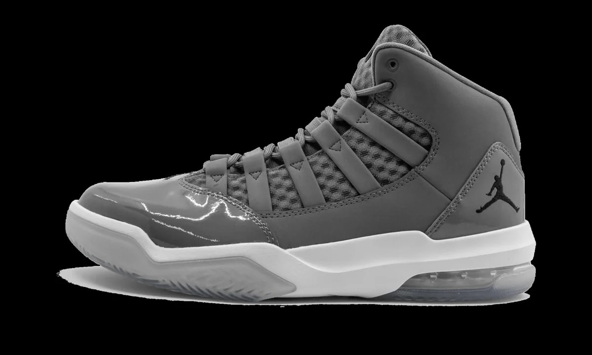 Jordan — Jordan Max Aura AQ9084 010 — Sneaker — resale