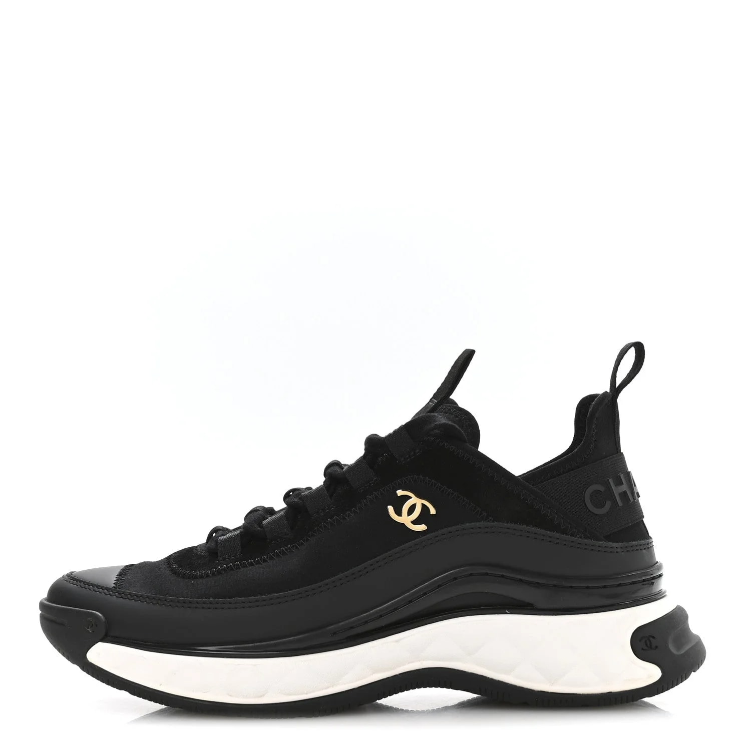 Chanel — Mixed Fibers CC Sneakers 38 — Sneaker — resale