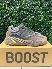 Yeezy — Yeezy 700 " " Size 11 Preowned — Sneaker — resale