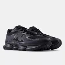 New Balance — New Balance 2000 — Sneaker — resale