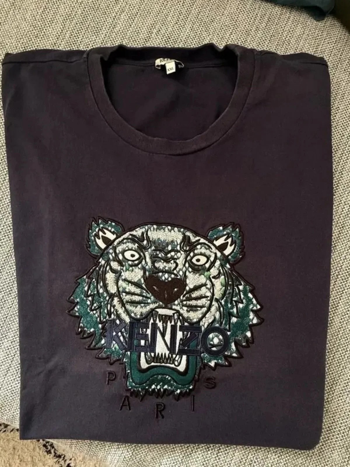 Kenzo — Basic Kenzo Tiger T-shirt — streetwear — resale
