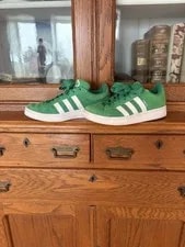 Adidas — Adidas Size 8 ’S Campus With Laces — Sneaker — resale