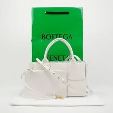 Bottega Veneta — Bottega Veneta Arco Mini 709337 156234008 — Handbag — resale